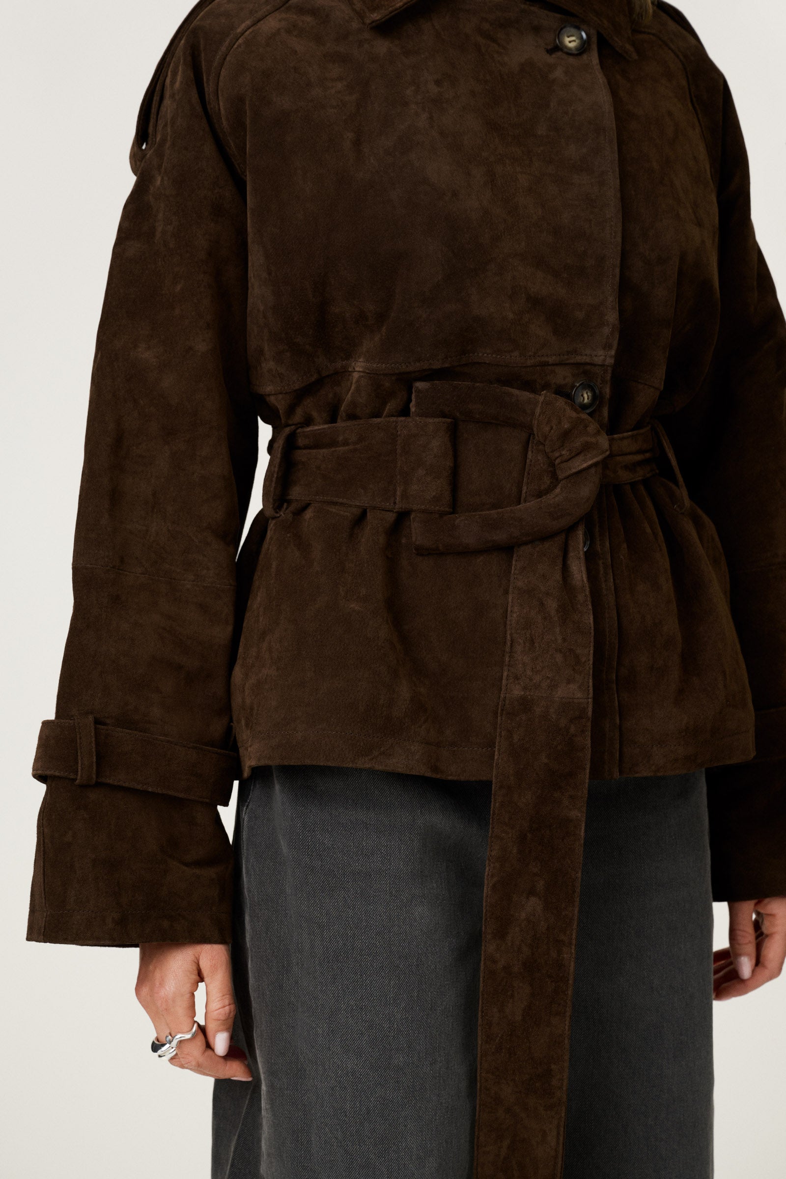 Liora | Cropped Trench Coat