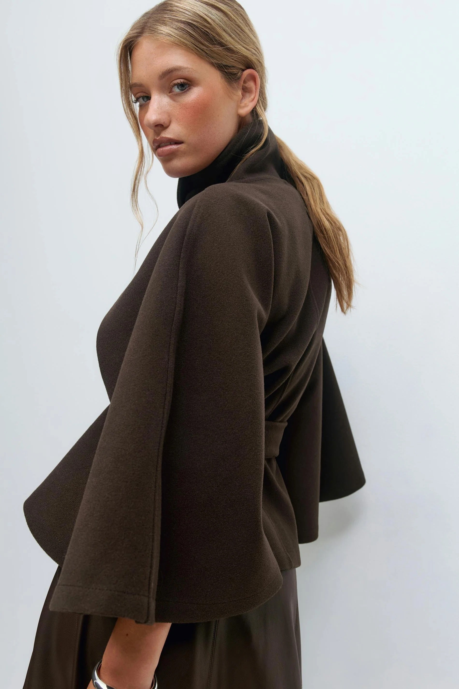Roselle | Belt Cape Jacket